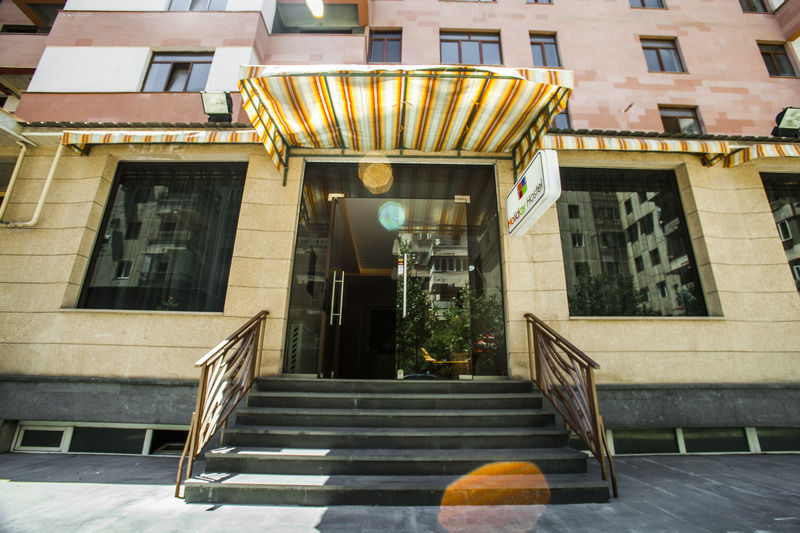 Holiday Hotel & Hostel Erevan Exterior foto
